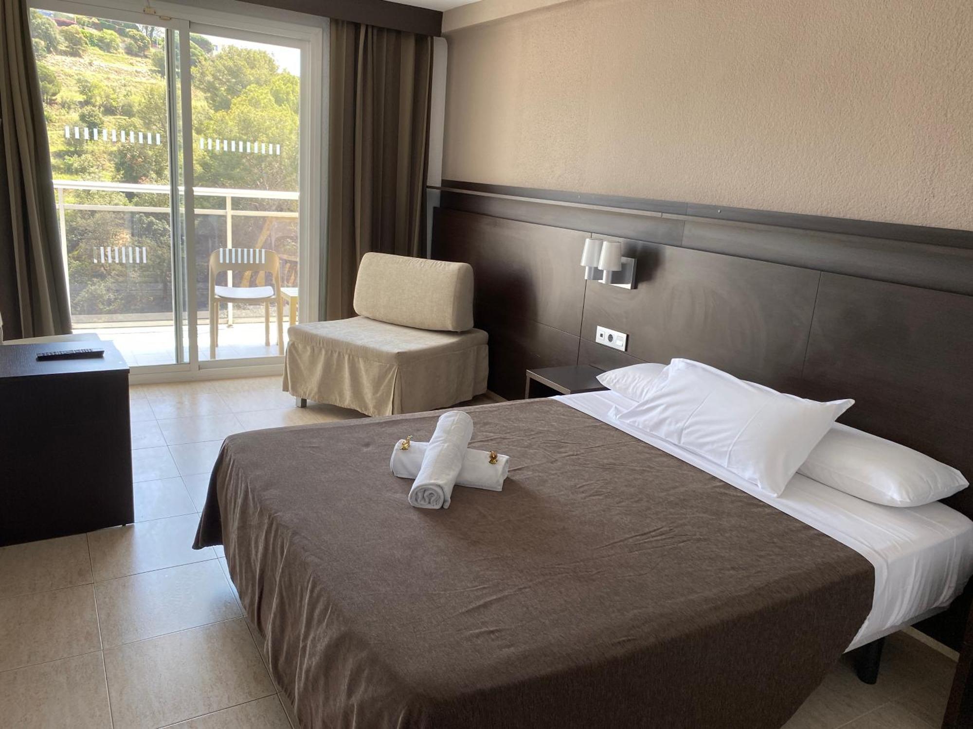 Rosamar Garden 4*